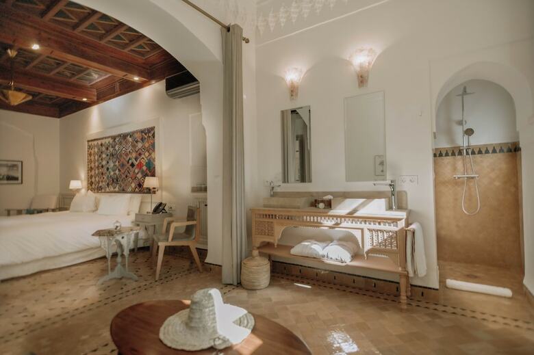 Hotel Les Deux Tours