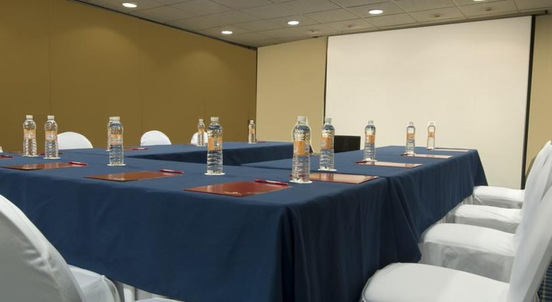 Hotel Fiesta Inn Perinorte