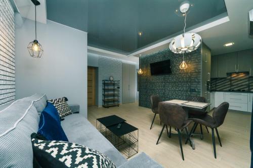 Tomas Apartments