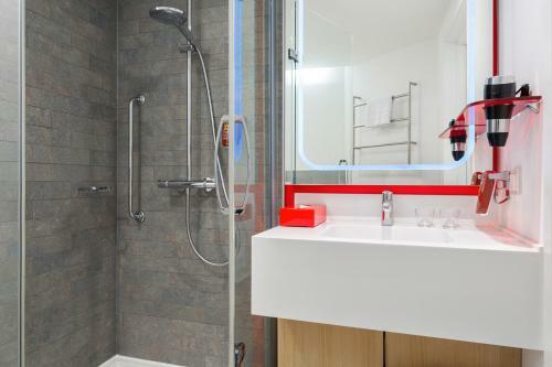 Hotel Park Inn By Radisson Kyiv Troyitska