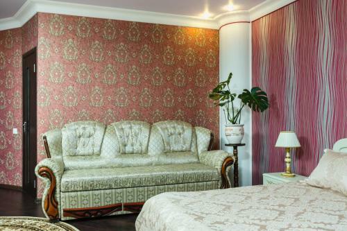 Nadobu Hotel Roshe