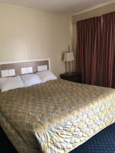 Grand Motel