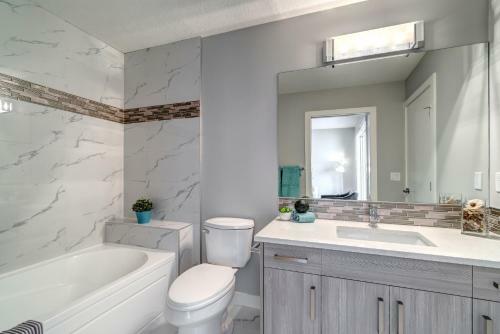 Apartamento Three-bedroom House With Balcony #33 Sunalta Downtown