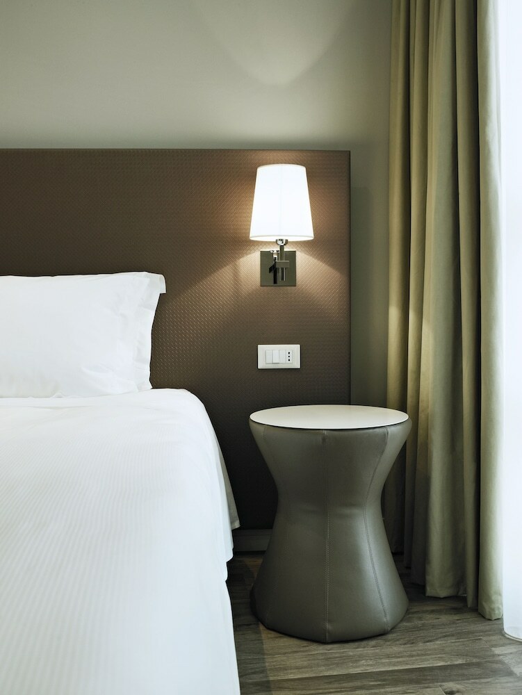 Hotel Move