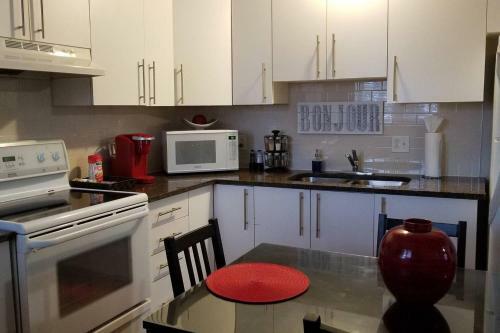 Amazing Property Rentals - 2 Bdrm Apartment #30a