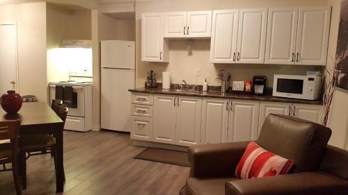 Apartment Sweet No. 7