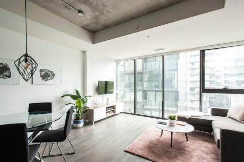 Apartamento Stunning 1br Condo In Popular King West