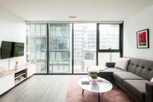 Apartamento Stunning 1br Condo In Popular King West