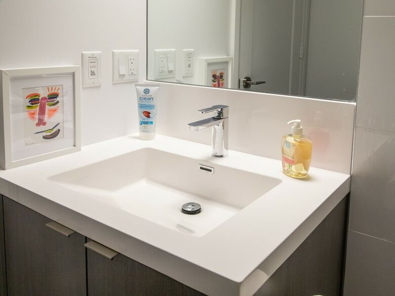 Apartamento Modern 2 Bedroom Yonge And Eglinton Condo