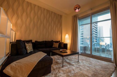 Two Bedroom Apartment With Sea View - Marina Diamond 4
