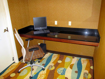 Hotel Holiday Inn Express Anderson-i-85 (Exit 27-hwy 81)