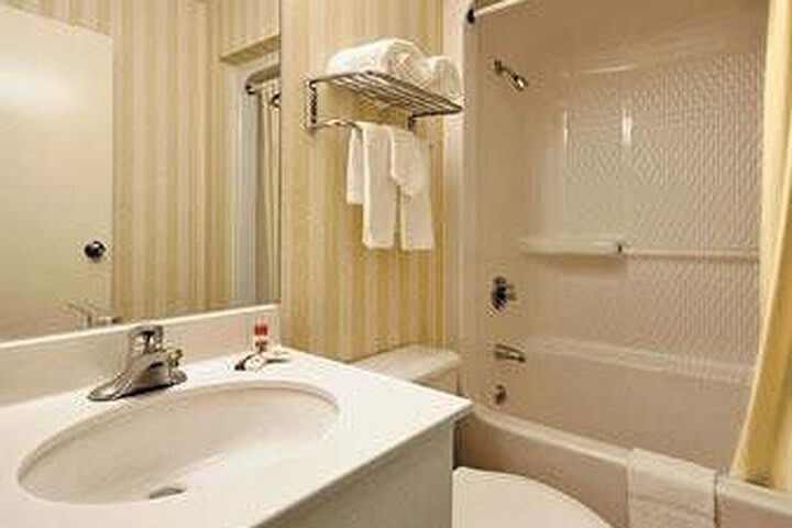 Hotel Super 8 Brockton