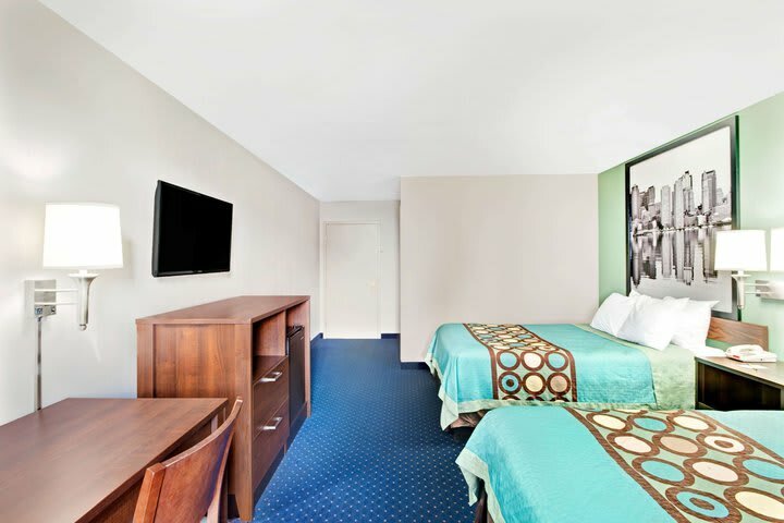 Hotel Super 8 Brockton