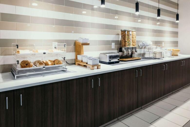 Holiday Inn Express Hotel & Suites Ankeny-des Moines