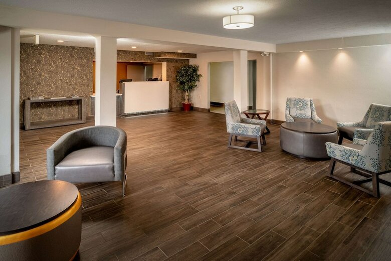 Hotel Clarion Pointe Beckley