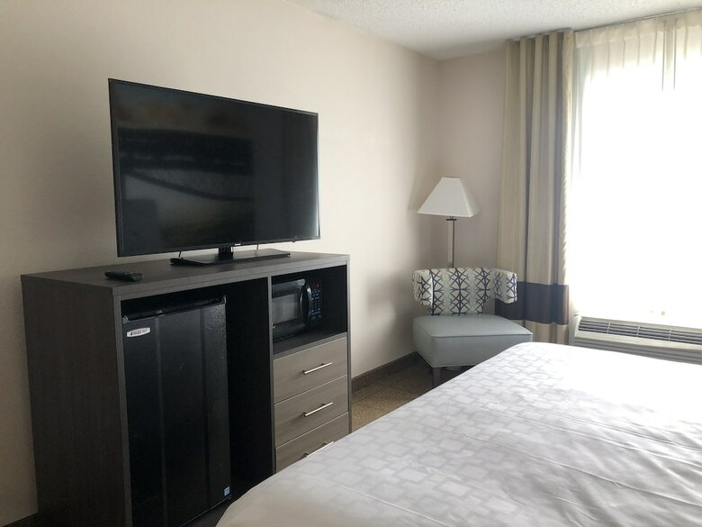 Hotel Clarion Pointe Beckley