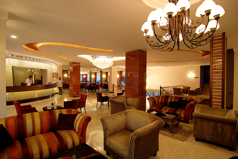 Grand Okan Hotel