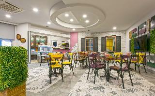 Hotel Monart City