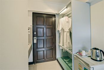 Hotel A-2 House (dlx Fam Room Only)