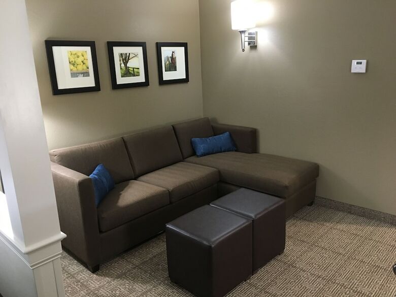 Hotel Comfort Suites