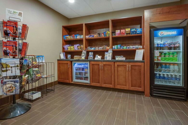 Hotel Comfort Suites