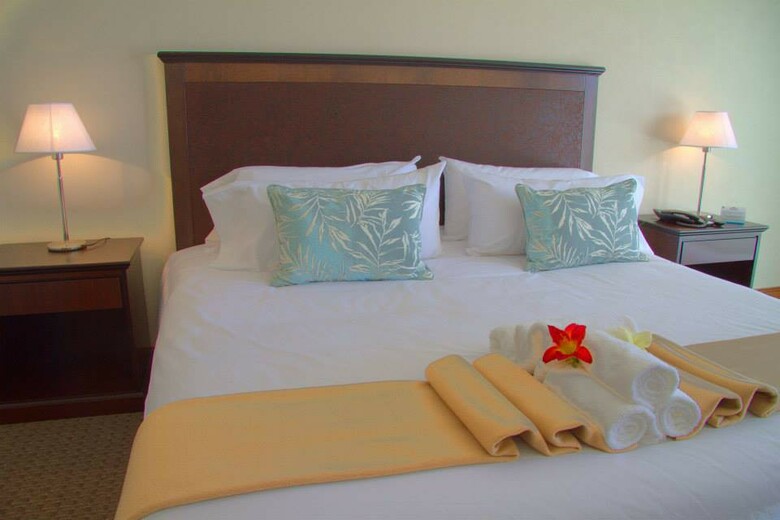 Howard Johnson Hotel And Convention Center Carilo