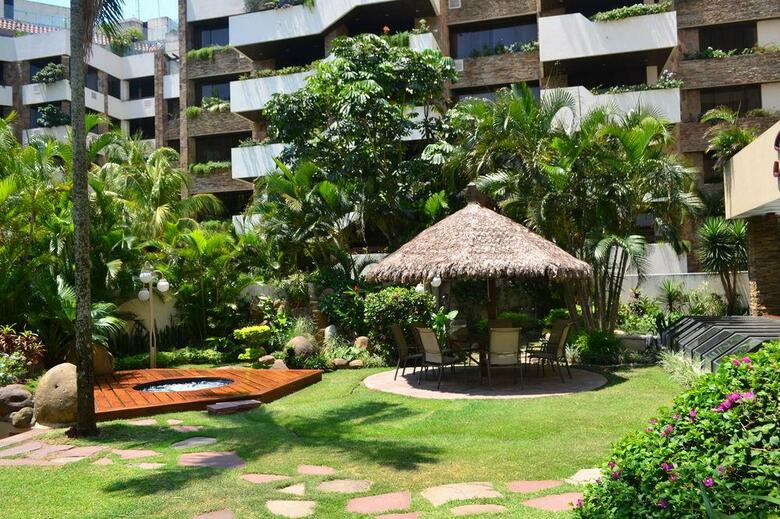 Hotel Toborochi Suites