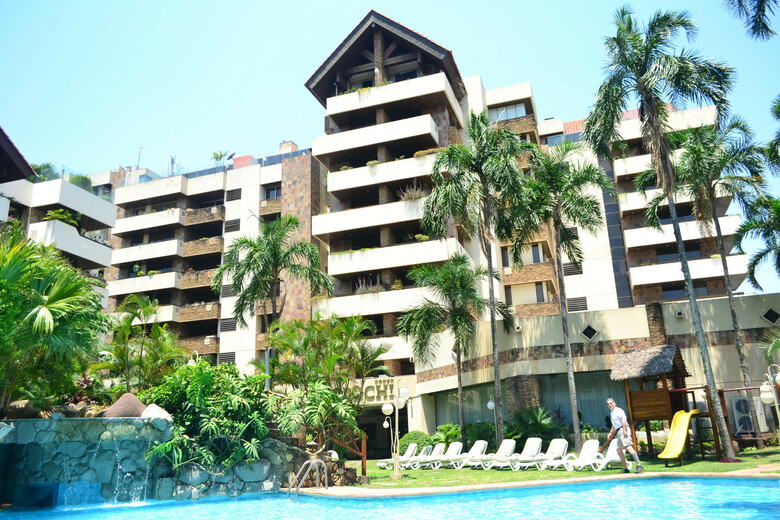 Hotel Toborochi Suites
