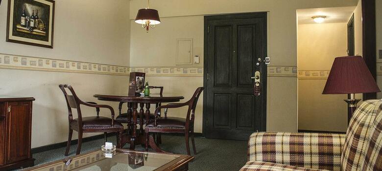 Hotel Toborochi Suites