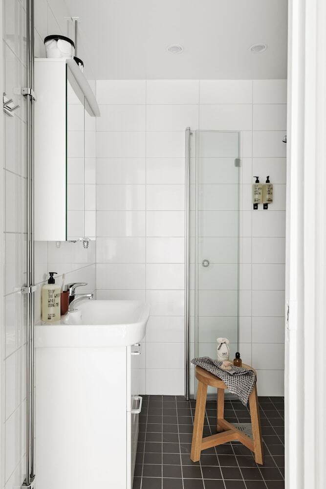 Central 2-bedroom Design Apartment