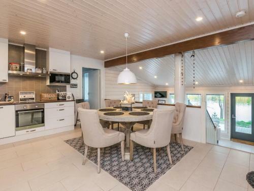 Holiday Home V�yl�nvarsi