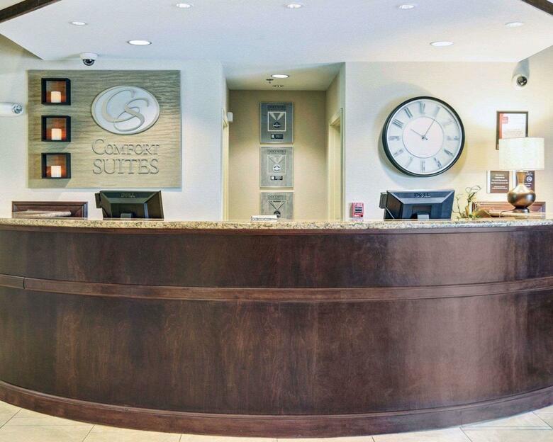 Hotel Comfort Suites