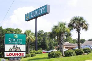 Hotel Quality Inn & Suites
