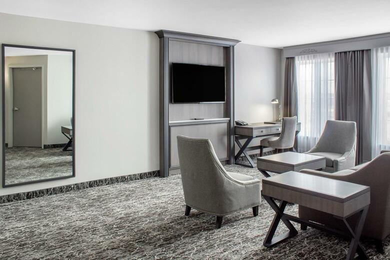 Chateau Moncton & Suites An Ascend Hotel Collection Member