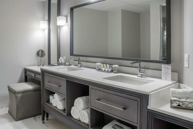 Chateau Moncton & Suites An Ascend Hotel Collection Member
