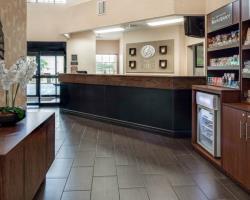Hotel Comfort Suites