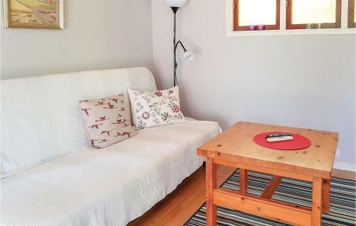 Two-bedroom Holiday Home In Knared