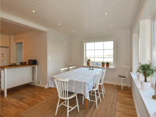 Three-bedroom Holiday Home In Kristinehamn