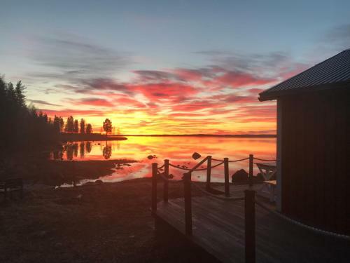 Lodge Aurora River Cabin