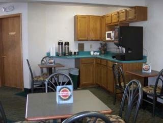 Hotel Rodeway Inn & Suites