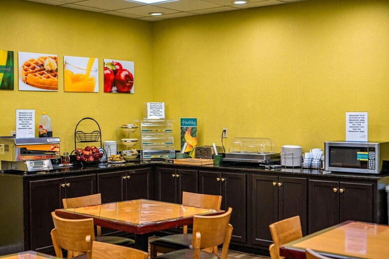 Hotel Quality Inn & Suites At Six Flags