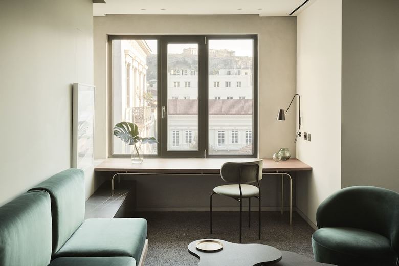 Perianth Hotel