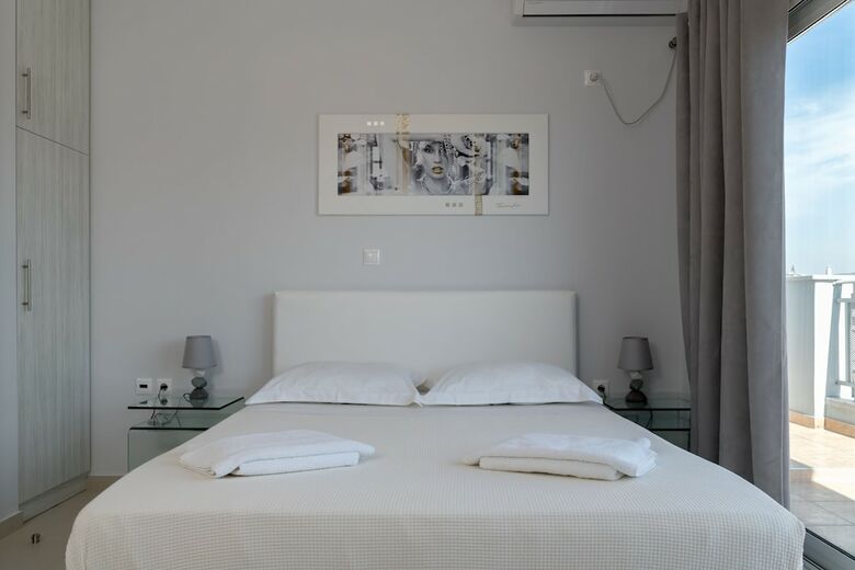 Alekos Apartments