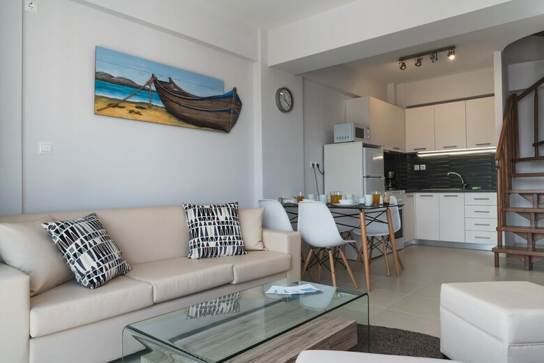 Alekos Apartments