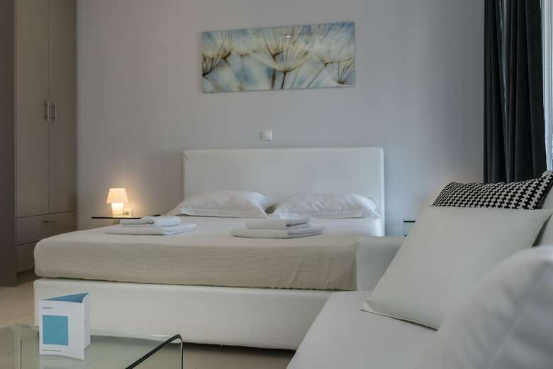 Alekos Apartments