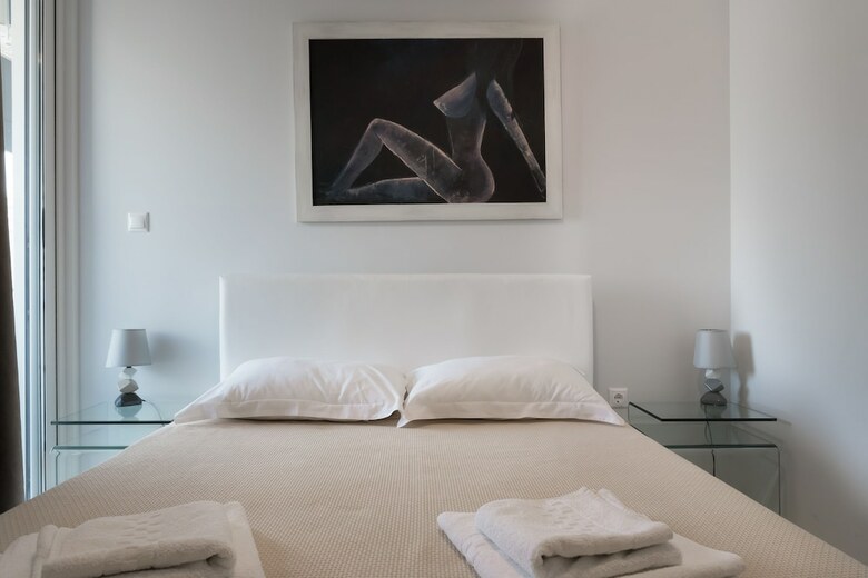 Alekos Apartments