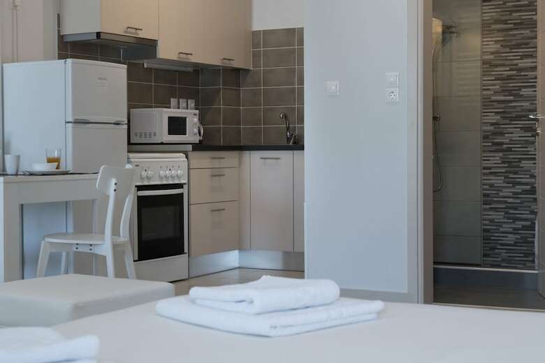 Alekos Apartments