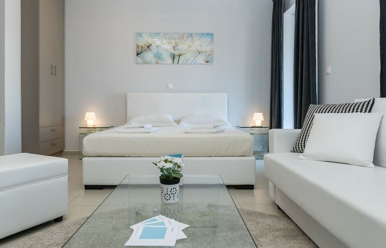 Alekos Apartments