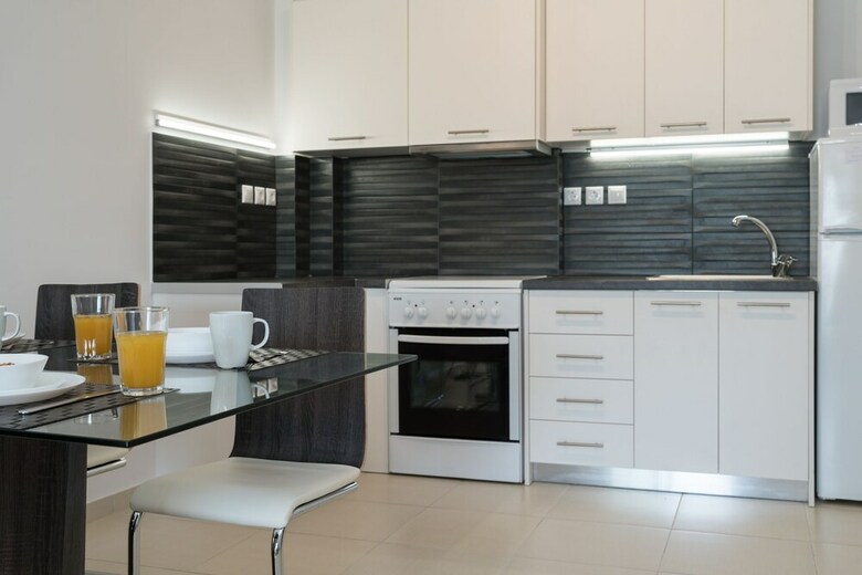 Alekos Apartments