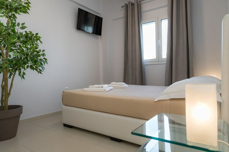 Alekos Apartments